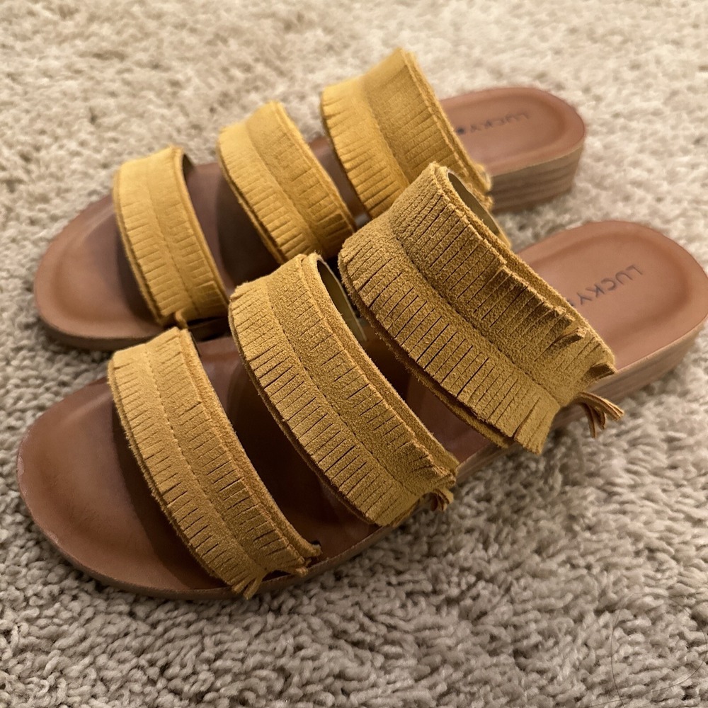 Lucky Brand Hegen Mustard Yellow Fringe Suede Triple Strap Slide Sandals 6.5M